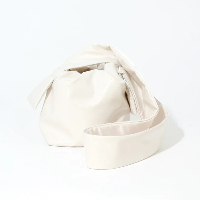 Mate-Mono Tekateka Shoulder Bag: White