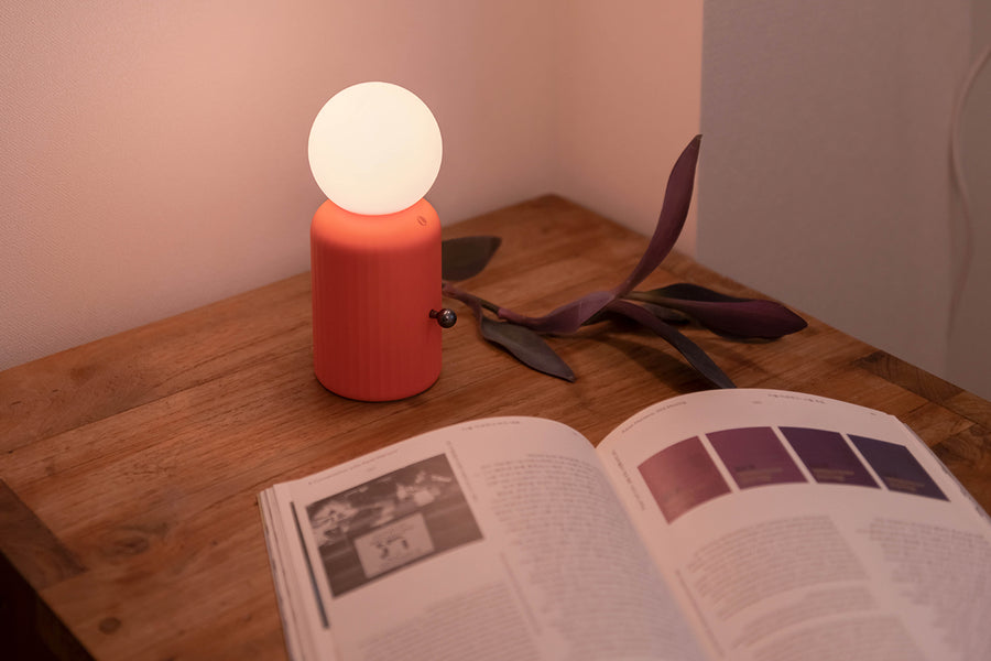 Skittle Wireless Lamp and Charger Coral
